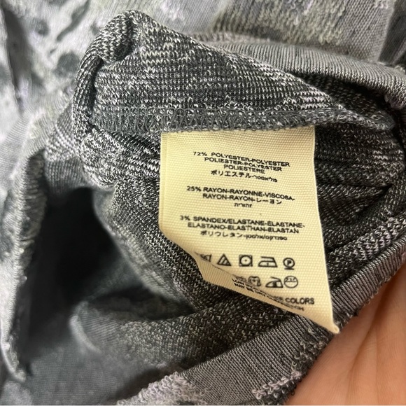 Free People NEW Size Medium Caroline Cropped Cardigan Carbon - Picture 5 of 7